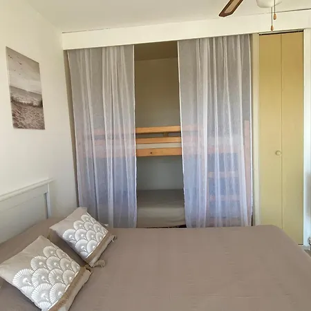 Port Camargue – Bel Climatisé Avec Vue Mer, Terrasse Parking – 4 Personnes Appartamento