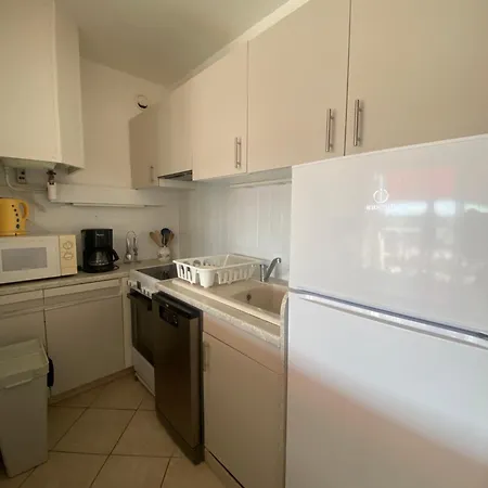 Port Camargue – Bel Climatisé Avec Vue Mer, Terrasse Parking – 4 Personnes Le Grau-du-Roi