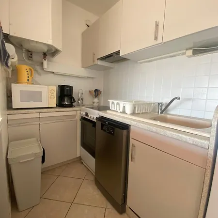 Port Camargue - Bel Climatise Avec Vue Mer, Terrasse Parking - 4 Personnes *