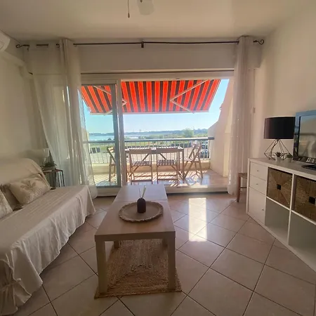 Appartement Port Camargue - Bel Climatise Avec Vue Mer, Terrasse Parking - 4 Personnes Le Grau-du-Roi