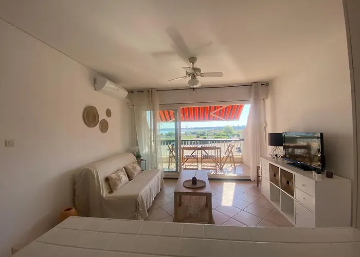 Port Camargue - Bel Climatise Avec Vue Mer, Terrasse Parking - 4 Personnes